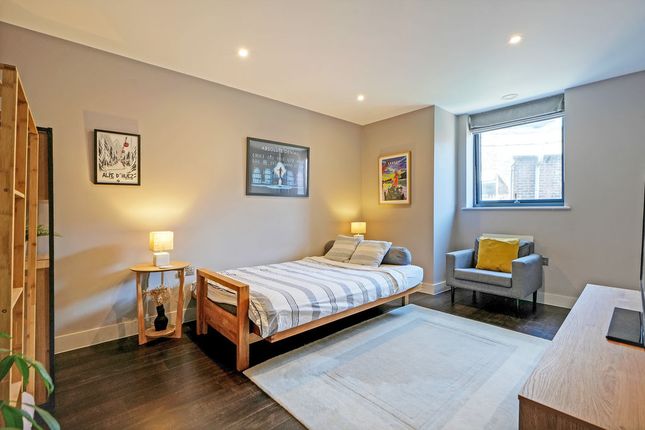 Apt 31 Fitzgerald, West Bar, Sheffield photo 4