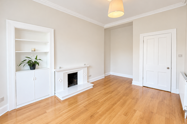 Flat 1/3 14, Calder Street, Glasgow photo 3