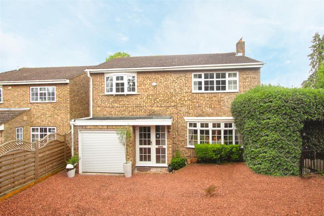 Thumbnail Detached house for sale in Woodside, Cheshunt, Waltham Cross