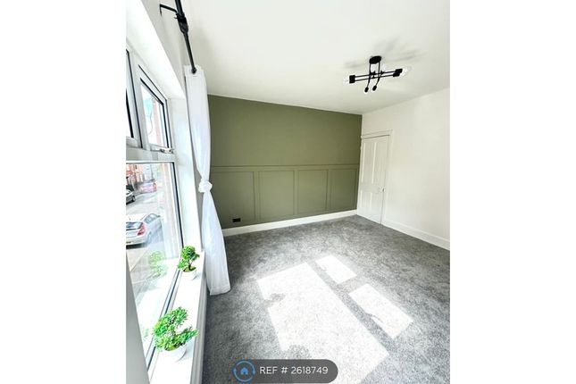 Double Bedroom With Storage