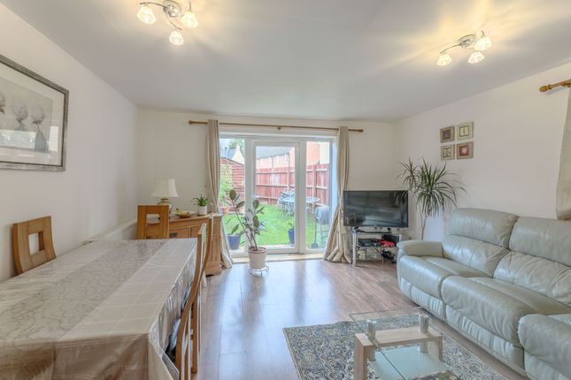 36 Hayday Close, Kidlington photo 2