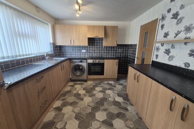 51, Ashton-under-Lyne photo 5