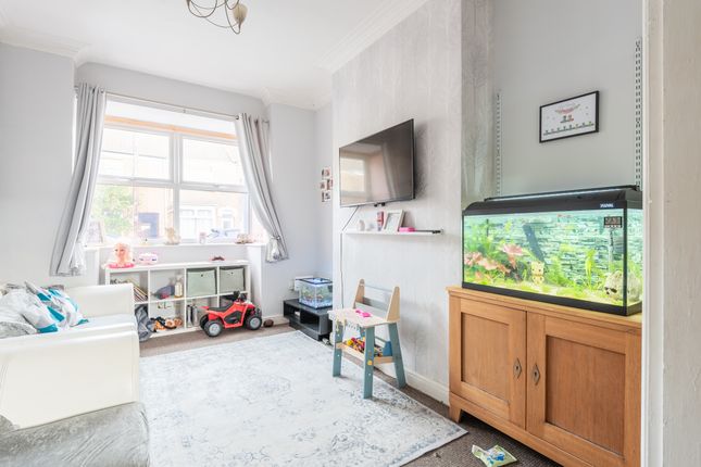 100, Eleanor Street, Grimsby photo 3