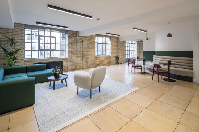 Office to let in Vine Hill, London