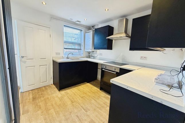 13, South Street, Staffordshire photo 4