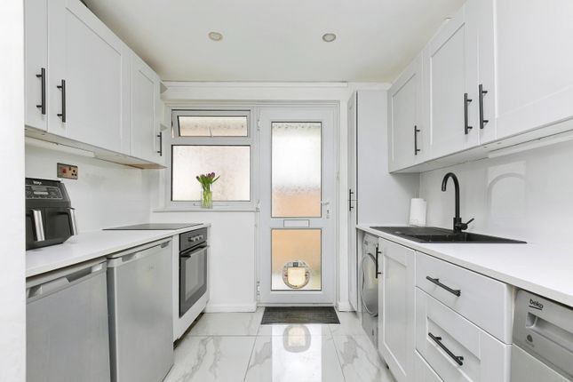 12 Lamorna Court,, Greenfield Terrace, Redruth photo 4