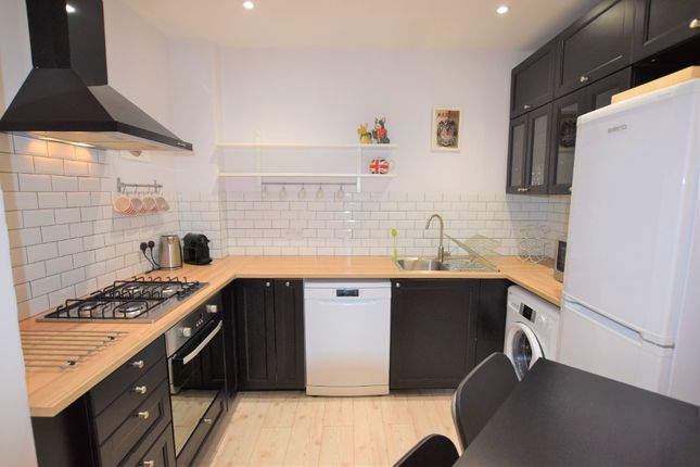 2 bed flat to rent in Salamander Street, Leith, Edinburgh ...