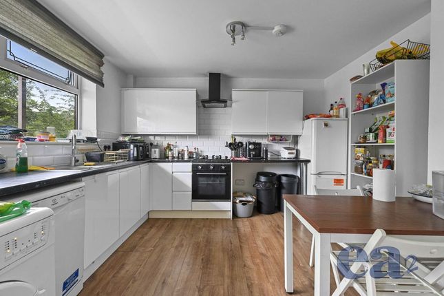 Thumbnail Maisonette for sale in Kildare Walk, London