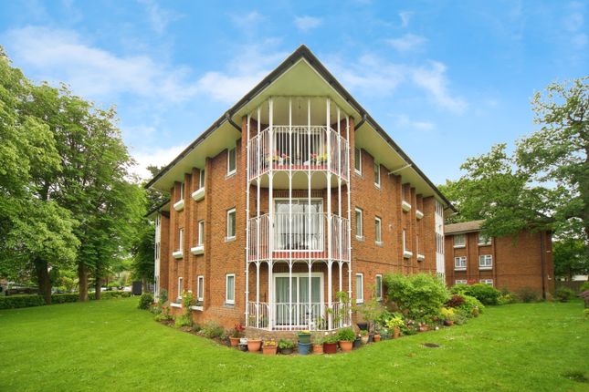 Thumbnail Flat for sale in Cavell Drive, Enfield