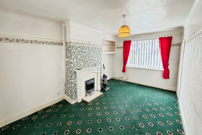 27, Flatt Lane, Ellesmere Port photo 5