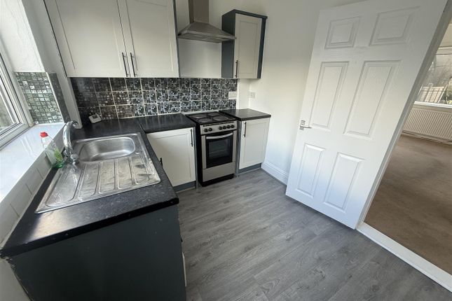 East Avenue, Woodlands, Doncaster photo 5