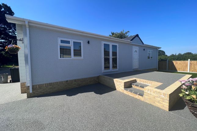 Mobile/park home for sale in Residential Park, Lower Dunsforth, York
