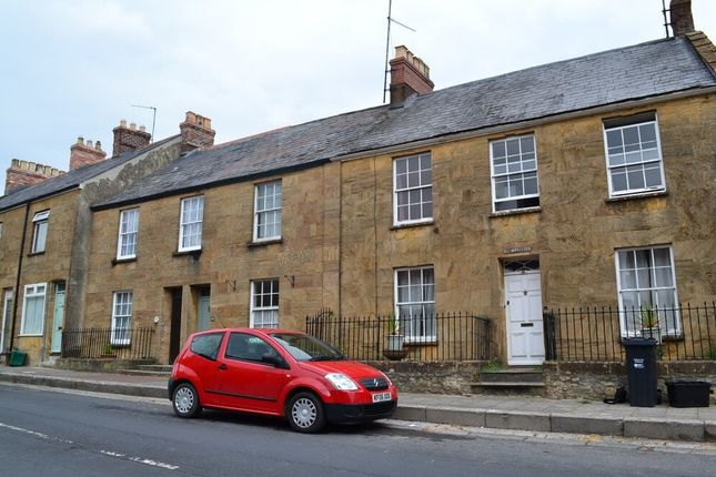 Flat to rent in West Street, Ilminster
