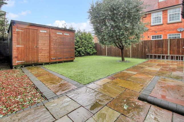 1 Vinery Gardens, Southampton photo 4