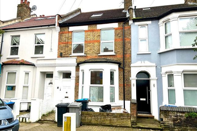 Thumbnail Flat to rent in Leopold Road, Harlesden, London