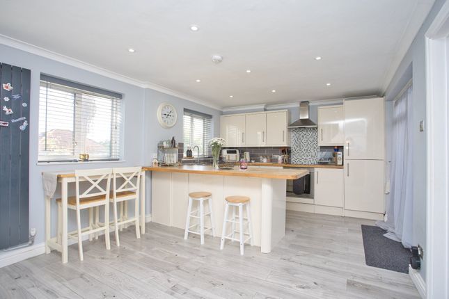 63, Manor Road, Kent photo 3