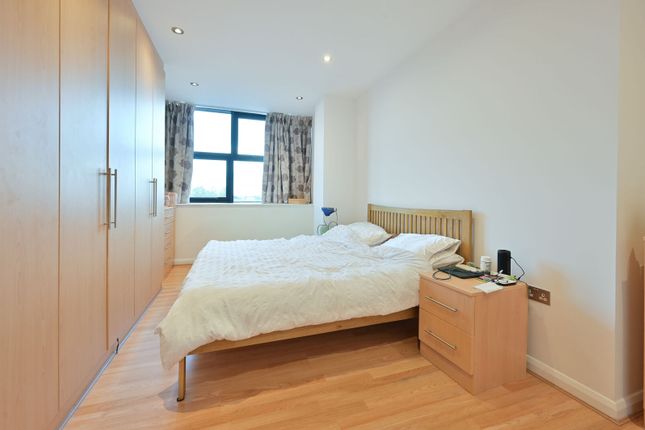 Bovis House, HA2, Harrow photo 4