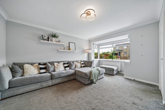 49, Myreton Drive, Stirling photo 3