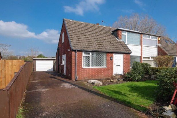 Town house to rent in West Park Avenue, Preston