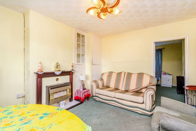 39, Harper Avenue, Wolverhampton photo 3