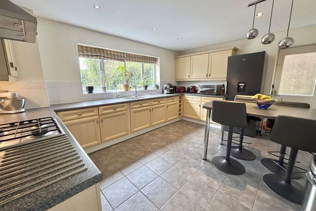 17, Hollywood Drive, Birmingham photo 3