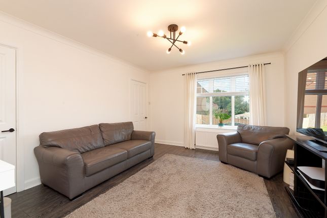 42, Alloway Drive, Paisley photo 2