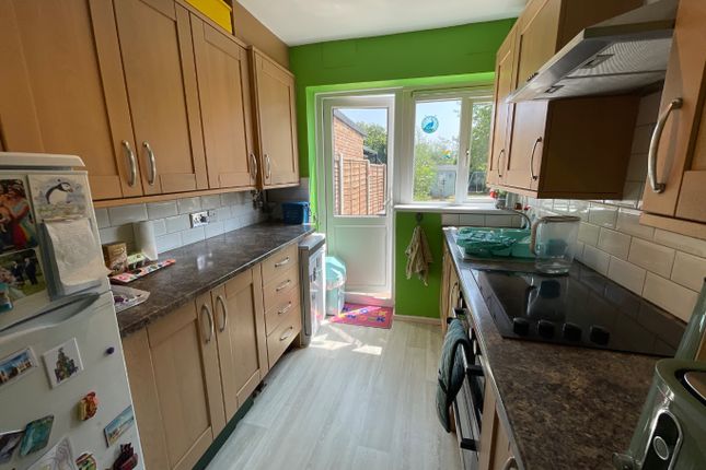 114 Dewsbury Road, Luton, Bedfordshire photo 4