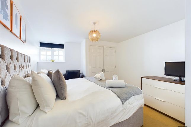 Flat to rent in West Street, Exeter