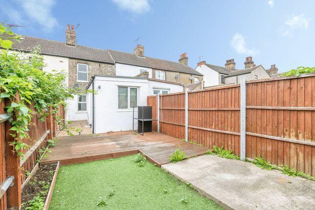 20, Whitehall Lane, Essex photo 4