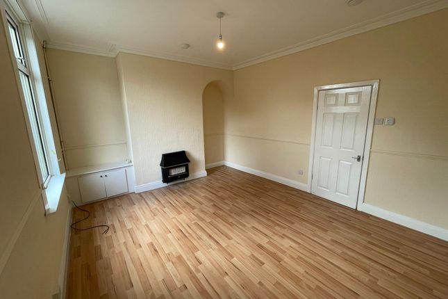 4, CASTLEFORD photo 2