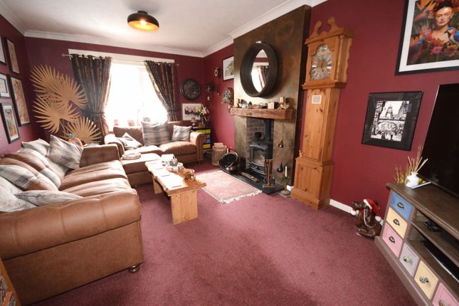 20, Shrubfield Grove, Corby photo 3