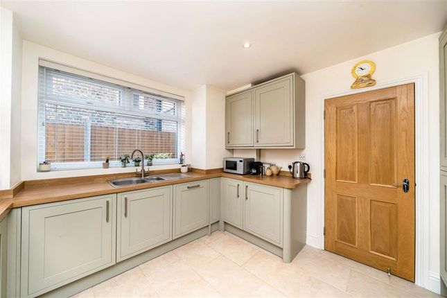 31, Hopedale Road, London photo 2