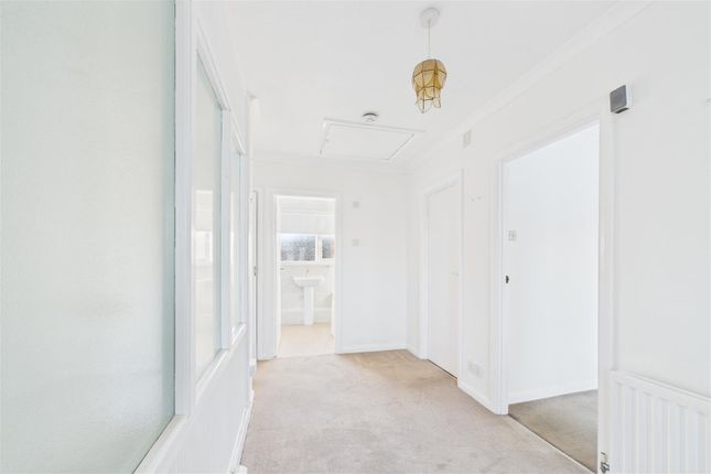3, Hereford Close, Chichester photo 2