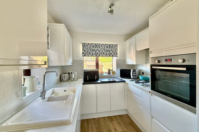 24 Vicar Lane, Ossett photo 2
