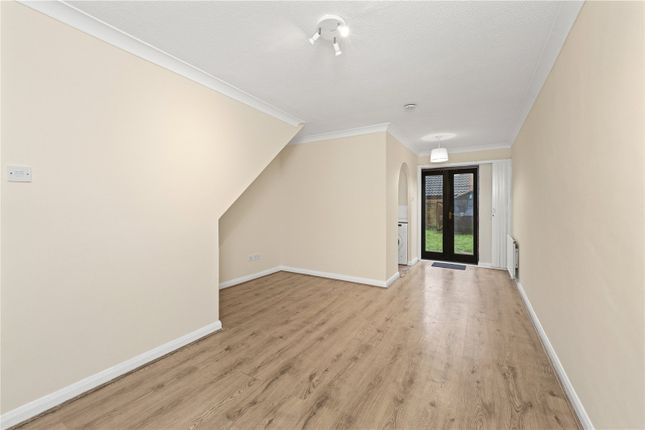 37, Partridge Road, Hampton photo 2