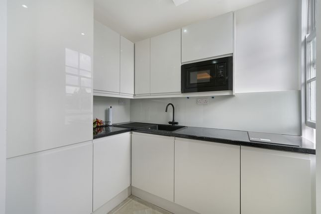 27 Princess Court, Queensway, London photo 2