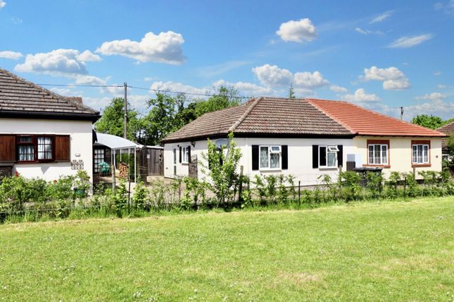 Thumbnail Bungalow for sale in Common Road, Bluebell Hill, Chatham