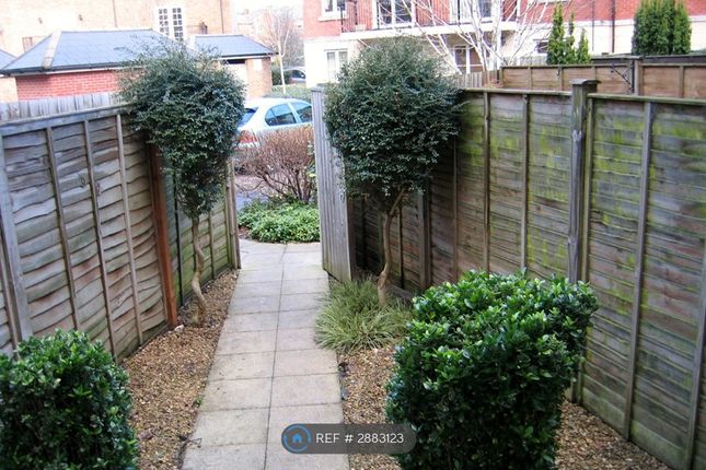 Brookbank Close, Cheltenham photo 3