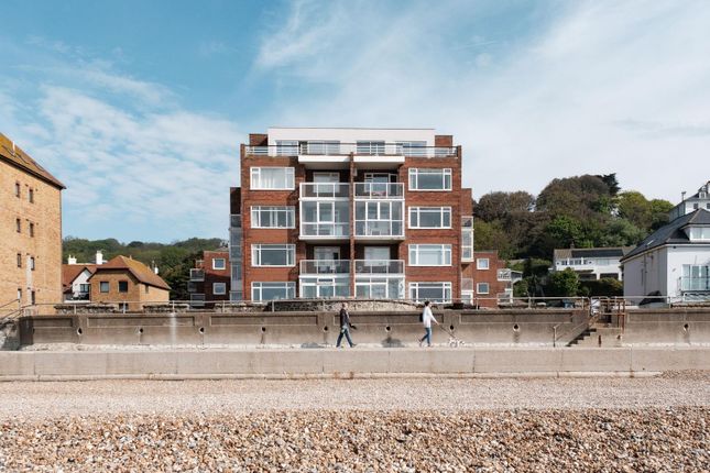 The Penthouse, Flat 17-18, Beach Marina, Sandgate photo 2