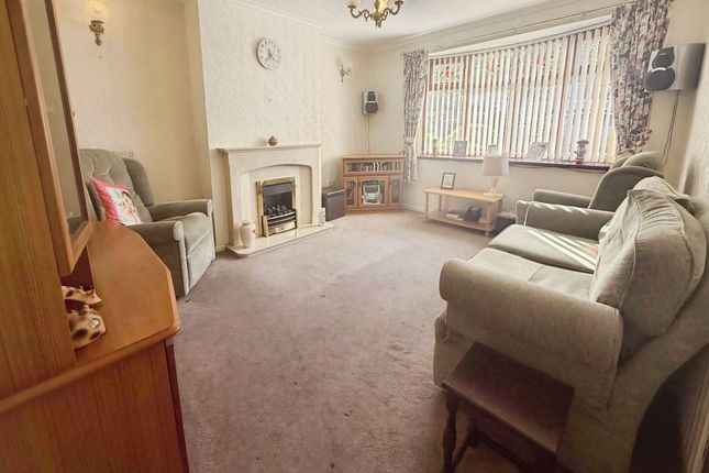 49 Harpur Crescent, Stoke-On-Trent photo 3