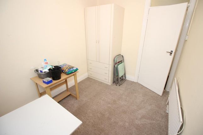 Flat to rent in Simonside Terrace, Heaton, Newcastle Upon Tyne