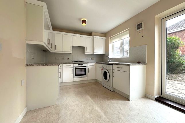 38, Drum Road, Hampshire photo 4