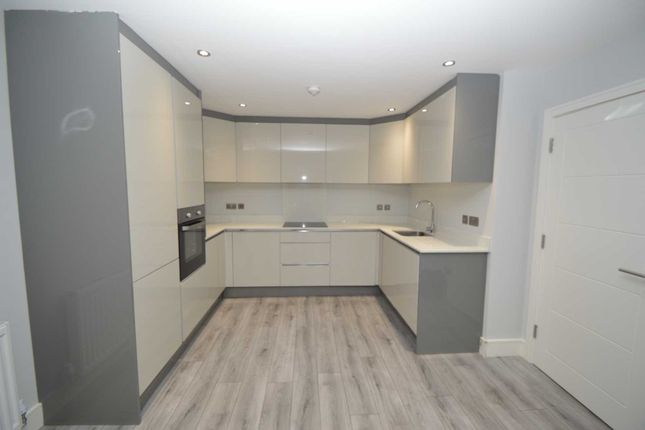Flat 2, Welcomes Road, Purley photo 2