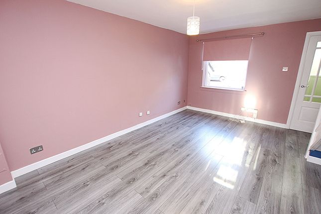 44 Fintry Avenue, Livingston photo 4