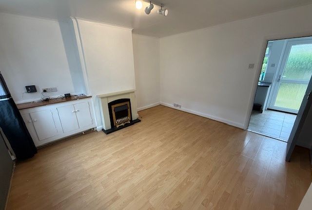 27, Northampton photo 2