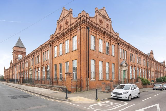 2-bed flat on Wheatsheaf Court, Leicester, £190,000
