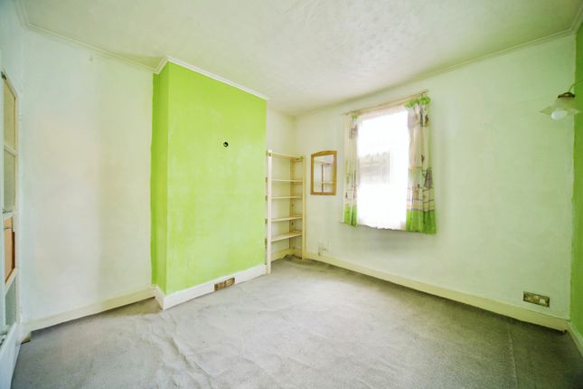 Maud Cottages, 56, Barrowell Green, London photo 4