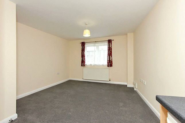 Flat 2, 3, Tonge Road, Sittingbourne photo 3