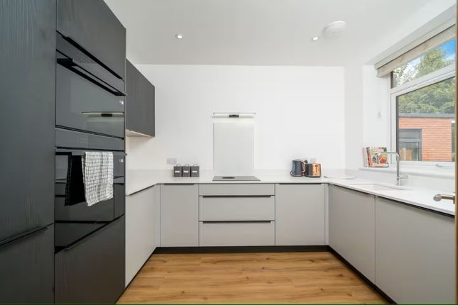 Flat 2, 115, London Road, St Albans photo 4