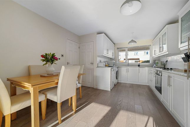 108, Guilfords, Essex photo 3